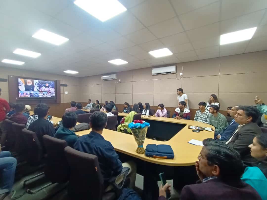 UIET, ਪੰਜਾਬ ਯੂਨੀਵਰਸਿਟੀ, ਚੰਡੀਗੜ੍ਹ ਨੇ MEMS ਫੈਬਰੀਕੇਸ਼ਨ ਟੈਕਨਾਲੋਜੀ 'ਤੇ ਲੈਕਚਰ ਦੇ ਨਾਲ ਵਿਕਸ਼ਿਤ ਭਾਰਤ @ 2047 ਦਾ ਜਸ਼ਨ ਮਨਾਇਆ
